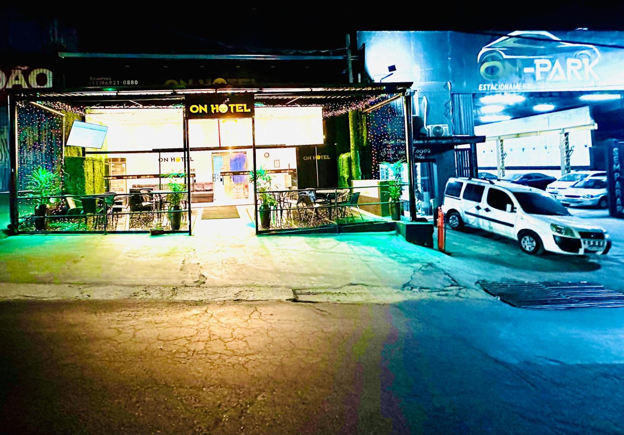 On Park E Estacionamento Traslado 酒店 *